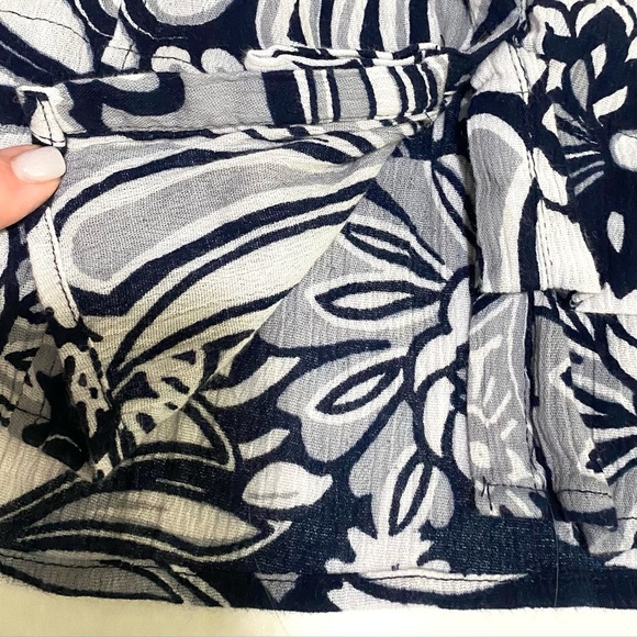 Crown & Ivy Womens XL Navy Blue/Gray/White Floral Long Sleeve Top Preppy Classic - Picture 11 of 15